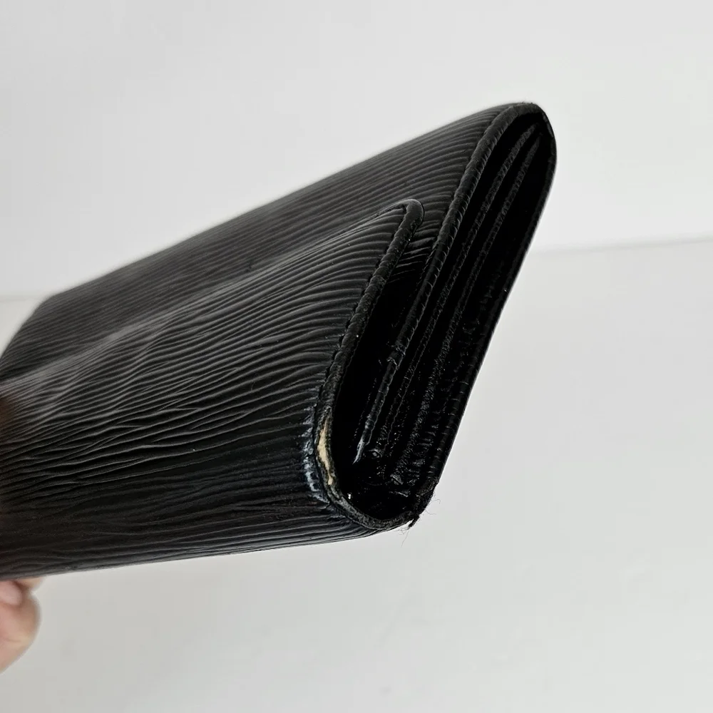 LOUIS VUITTON Epi Portefeuille Sarah Long Black Wallet